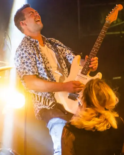 Wouter Steenkist, elektrische gitaar bij QWARK!